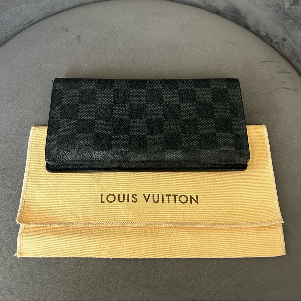 Louis Vuitton Authentic Brazza Wallet in Damier Graphite Canvas